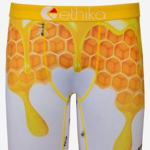 ISO men’s staple ethika